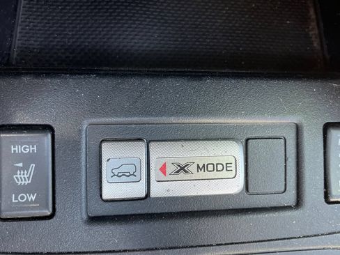 Used 2015 Subaru Forester 2.5i Limited w/ Popular Package #2 AWD/4WD image 18