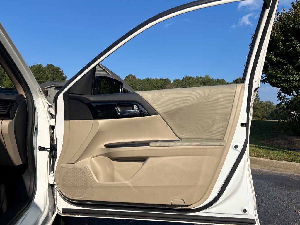 Used 2016 Honda Accord LX image 53