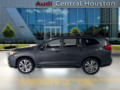 Used 2019 Subaru Ascent Premium image 2