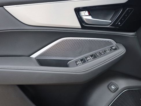 New 2026 Acura MDX SH-AWD image 10