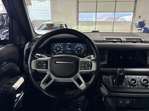 Used 2022 Land Rover Defender 110 X-Dynamic HSE image 3