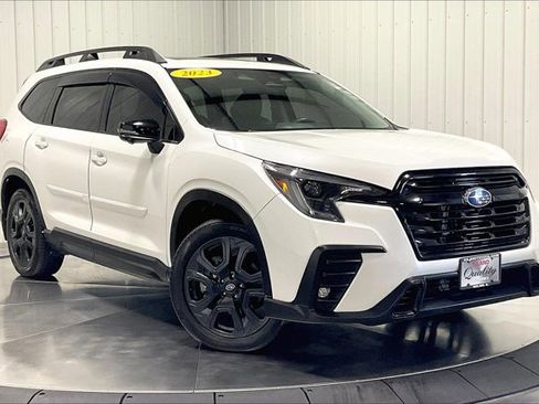 Used 2023 Subaru Ascent Onyx Edition Limited image 3