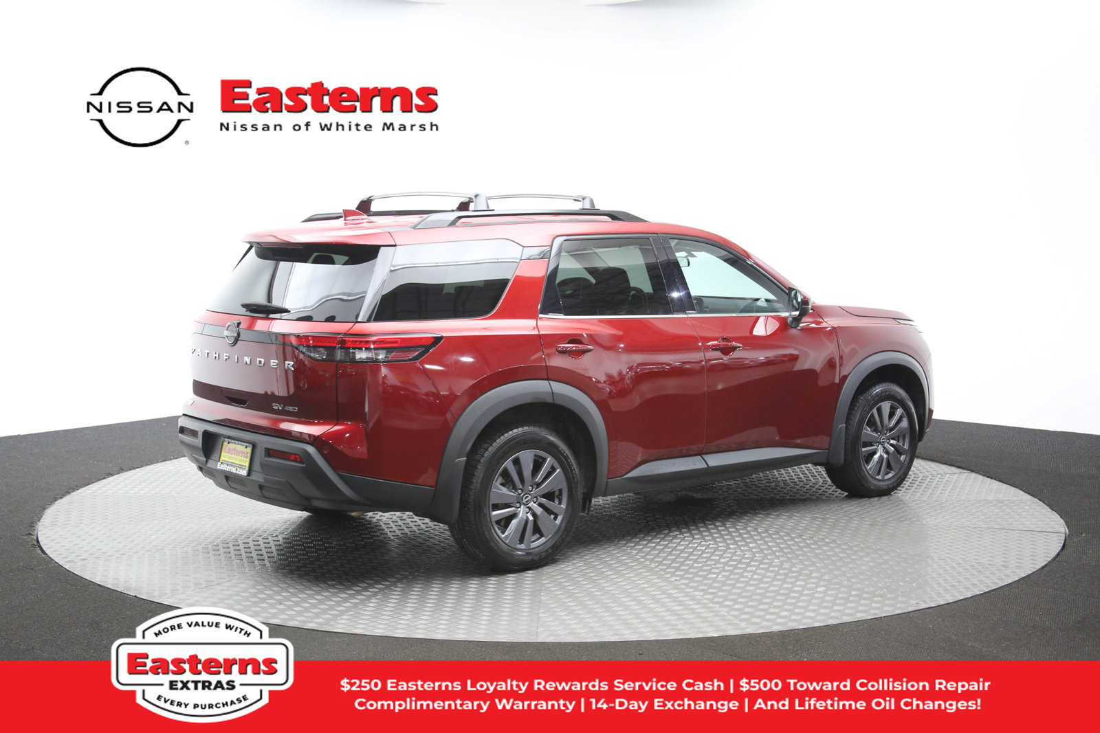 Used 2023 Nissan Pathfinder SV AWD/4WD image 39