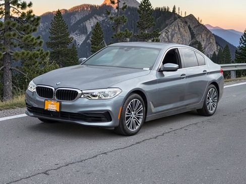 Used 2020 BMW 540i w/ Executive Package image 4