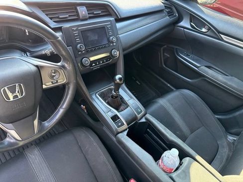 Used 2018 Honda Civic Sport image 6