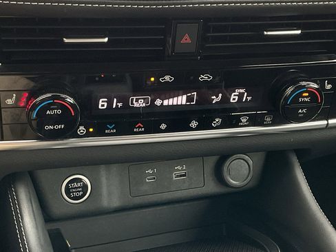 Used 2022 Nissan Rogue SL w/ SL Premium Package image 35