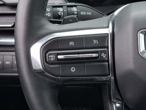 Used 2025 GMC Acadia Elevation image 22