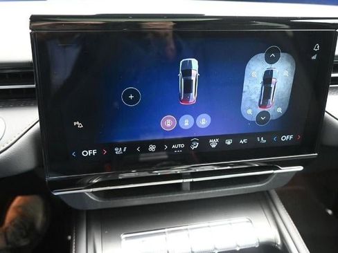 New 2025 Lincoln Nautilus Premier w/ Equipment Group 102A image 15