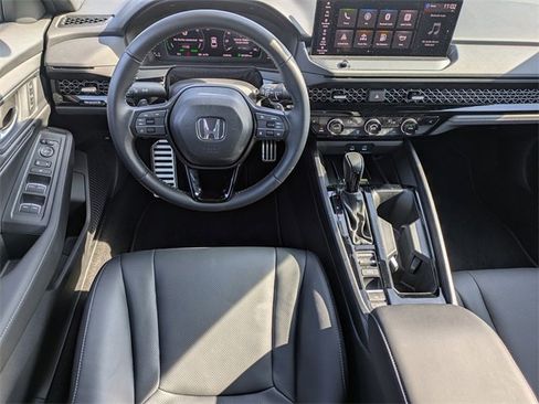 Used 2025 Honda Accord Sport image 18