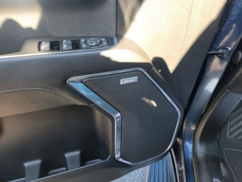 Used 2022 GMC Sierra 1500 SLT w/ SLT Convenience Package image 11