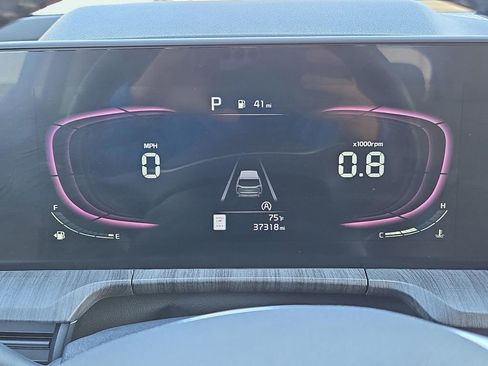 Used 2023 Kia Telluride EX w/ EX Captain's Chair Package image 34