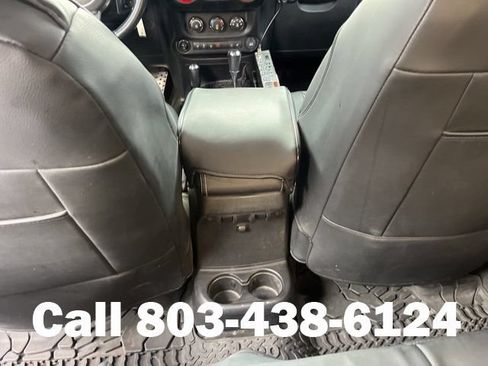 Used 2016 Jeep Wrangler Unlimited Rubicon AWD/4WD image 14
