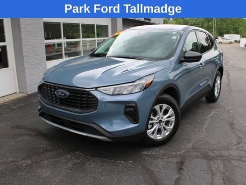 Used 2025 Ford Escape Active w/ Cold Weather Package FWD image 9