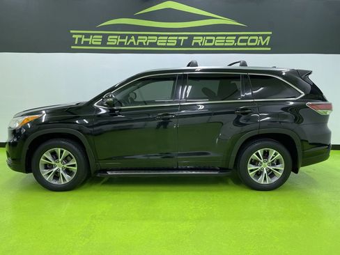 Used 2015 Toyota Highlander XLE image 6