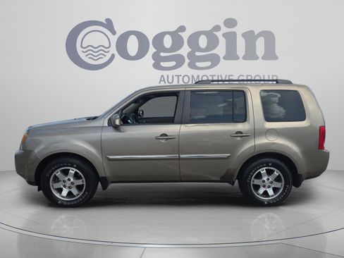 Used 2010 Honda Pilot Touring image 2