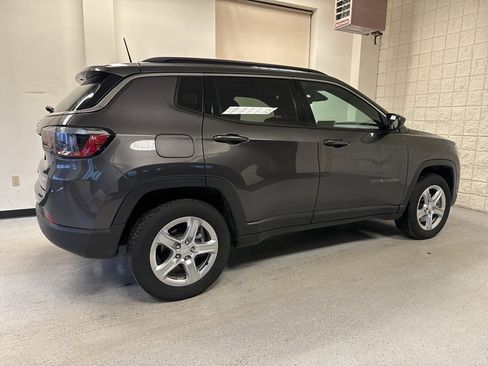 Used 2023 Jeep Compass Latitude w/ Convenience Group image 42