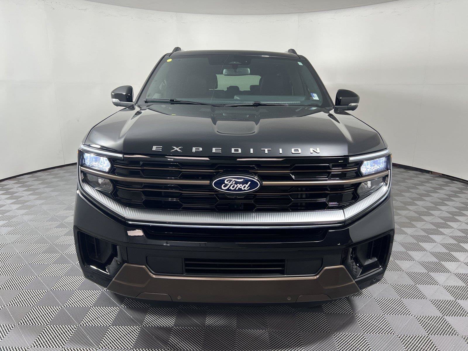 New 2027 Ford Expedition Max King Ranch AWD/4WD image 2