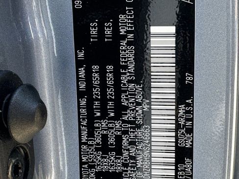 Used 2022 Toyota Highlander XLE image 28