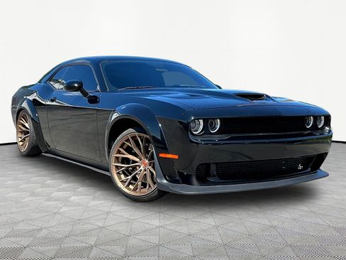 Used 2019 Dodge Challenger R/T Scat Pack RWD image 3
