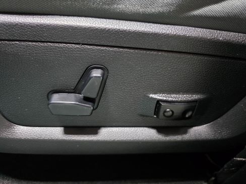 Used 2018 RAM 1500 Big Horn AWD/4WD image 17