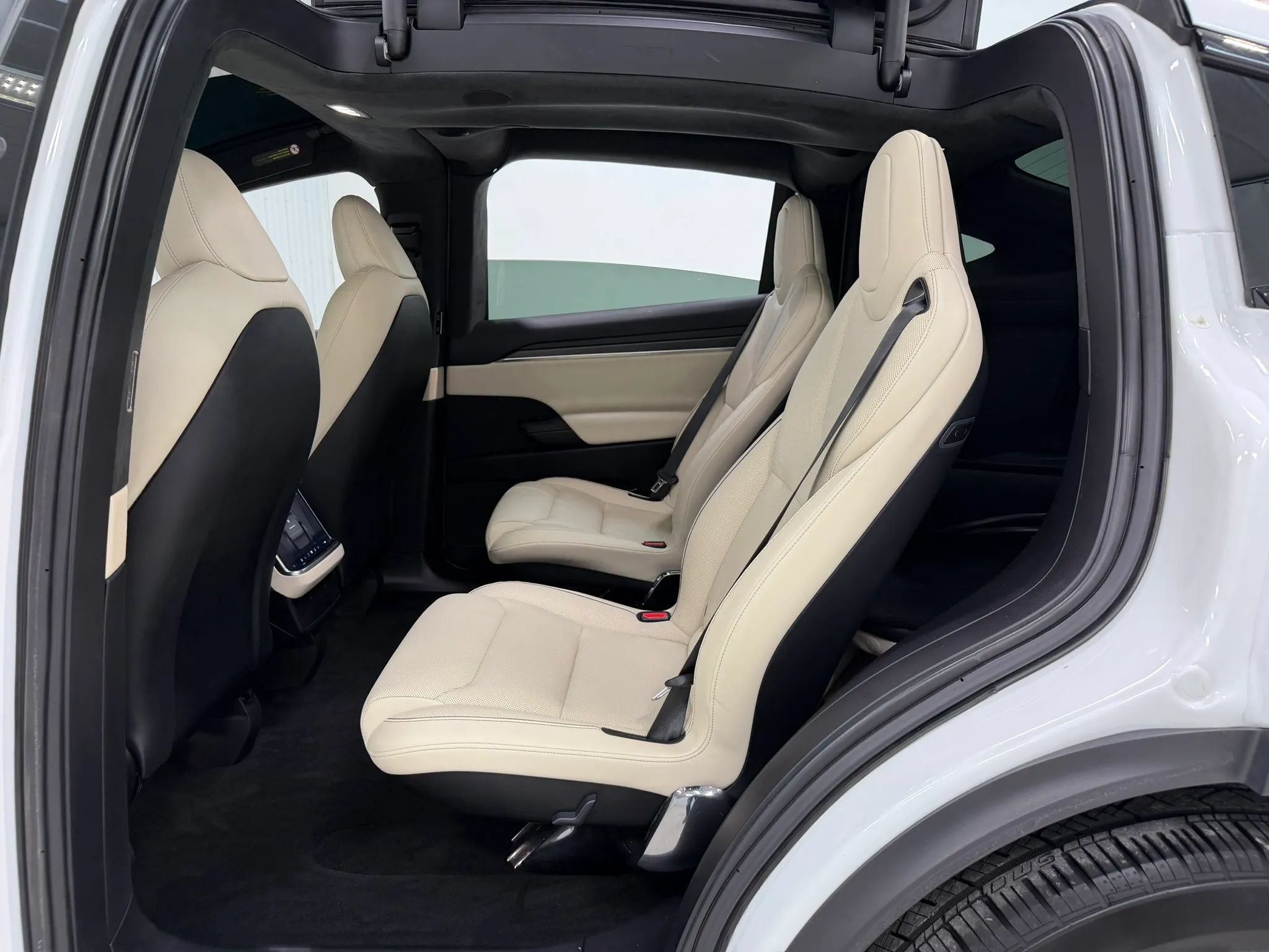 Used 2023 Tesla Model X Plaid AWD/4WD image 18