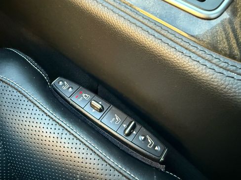 Used 2014 Mercedes-Benz CLS 550 4MATIC image 34