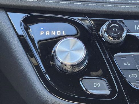 New 2026 Chrysler Pacifica Select image 20