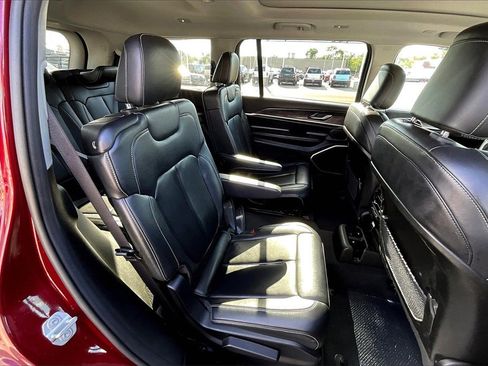 Used 2022 Jeep Grand Cherokee L Limited image 26