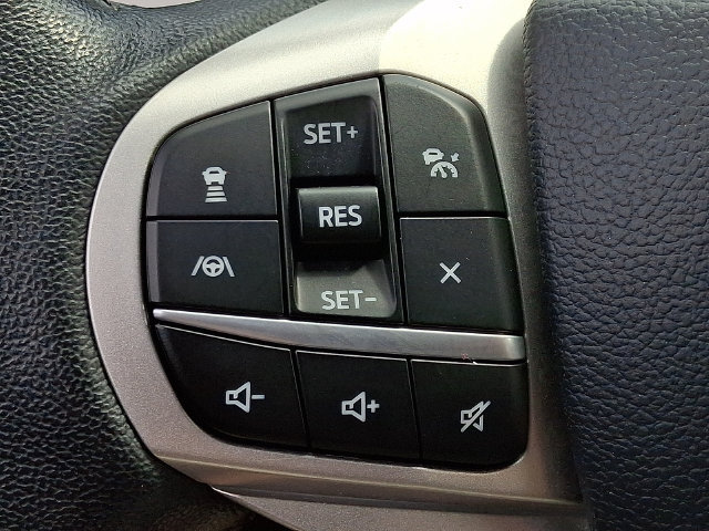 Used 2022 Ford Explorer XLT w/ Equipment Group 202A AWD/4WD image 22