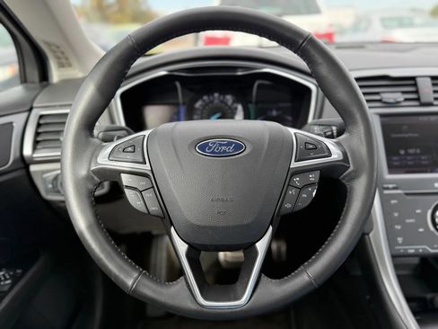 Used 2013 Ford Fusion Titanium image 23