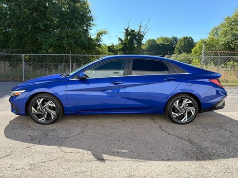 Used 2024 Hyundai Elantra Limited FWD image 6