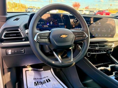 New 2026 Chevrolet Traverse LT image 6