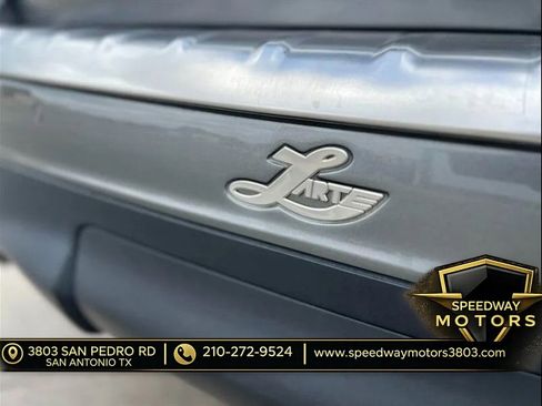 Used 2017 INFINITI QX80 2WD w/ Driver Assistance Package image 8