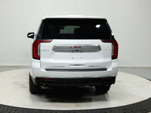 Used 2024 GMC Yukon XL Denali AWD/4WD image 7
