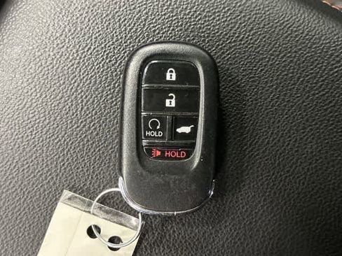 Used 2025 Honda CR-V Sport image 32