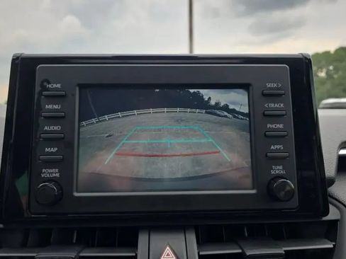 Used 2019 Toyota RAV4 XLE FWD image 29
