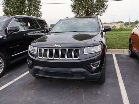 Used 2015 Jeep Grand Cherokee Laredo w/ Quick Order Package 23E AWD/4WD image 2