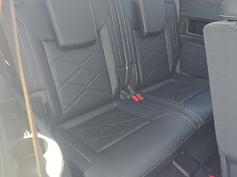 Used 2024 Volkswagen Atlas SE AWD/4WD image 39