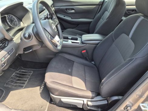 Used 2024 Nissan Sentra SV FWD image 13