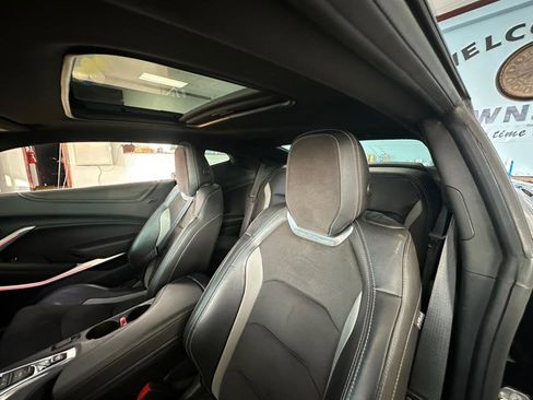 Used 2021 Chevrolet Camaro SS image 20