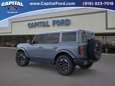 New 2025 Ford Bronco Outer Banks image 4