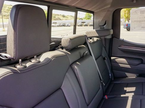 New 2026 GMC Sierra 1500 SLT w/ SLT Convenience Package AWD/4WD image 12