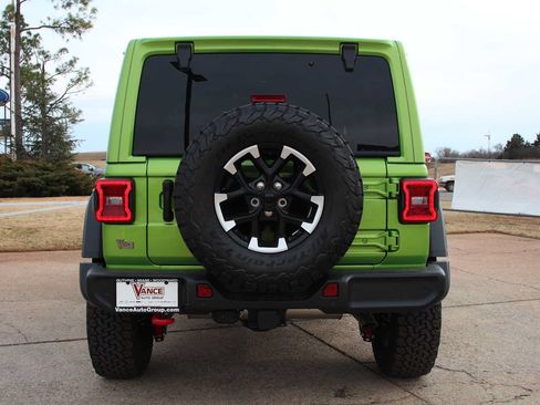Used 2025 Jeep Wrangler Unlimited Rubicon w/ Safety Group AWD/4WD image 10