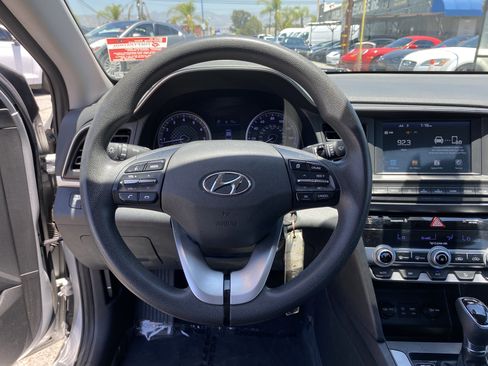 Used 2020 Hyundai Elantra SEL w/ Cargo Package (C1) FWD image 10