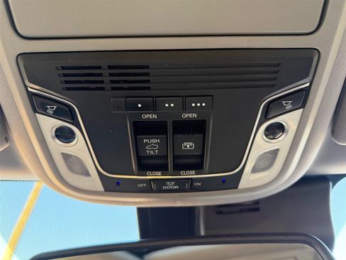 Used 2017 Honda Pilot Elite image 38