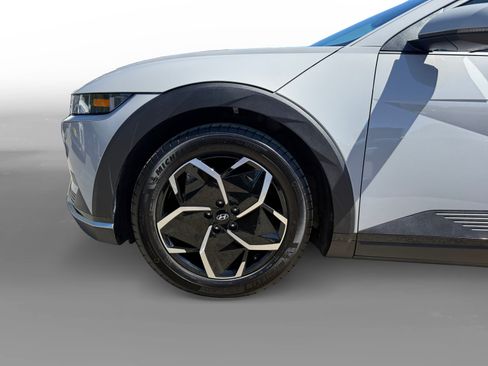 Certified 2024 Hyundai Ioniq 5 SEL RWD image 9