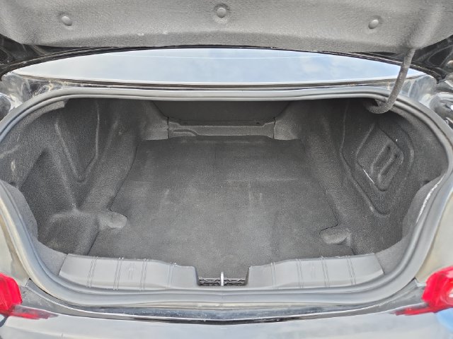 Used 2021 Chevrolet Camaro LT RWD image 28