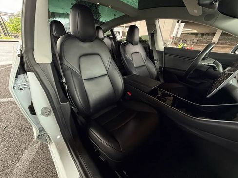 Used 2019 Tesla Model 3 Standard Range Plus image 27