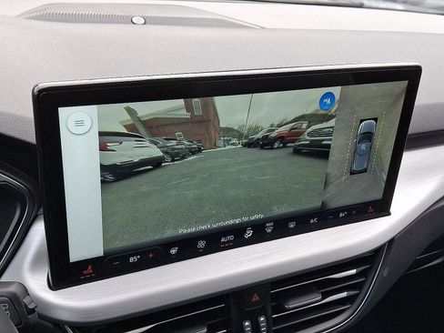 Used 2024 Ford Escape SE w/ PHEV Premium Package image 16