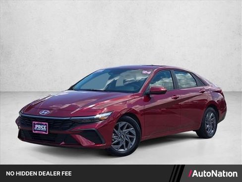 Used 2024 Hyundai Elantra SEL FWD image 1